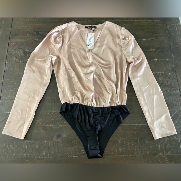 NWT Vici Ivette Satin Drape Bodysuit in Champagne Sz Medium - Picture 6 of 9